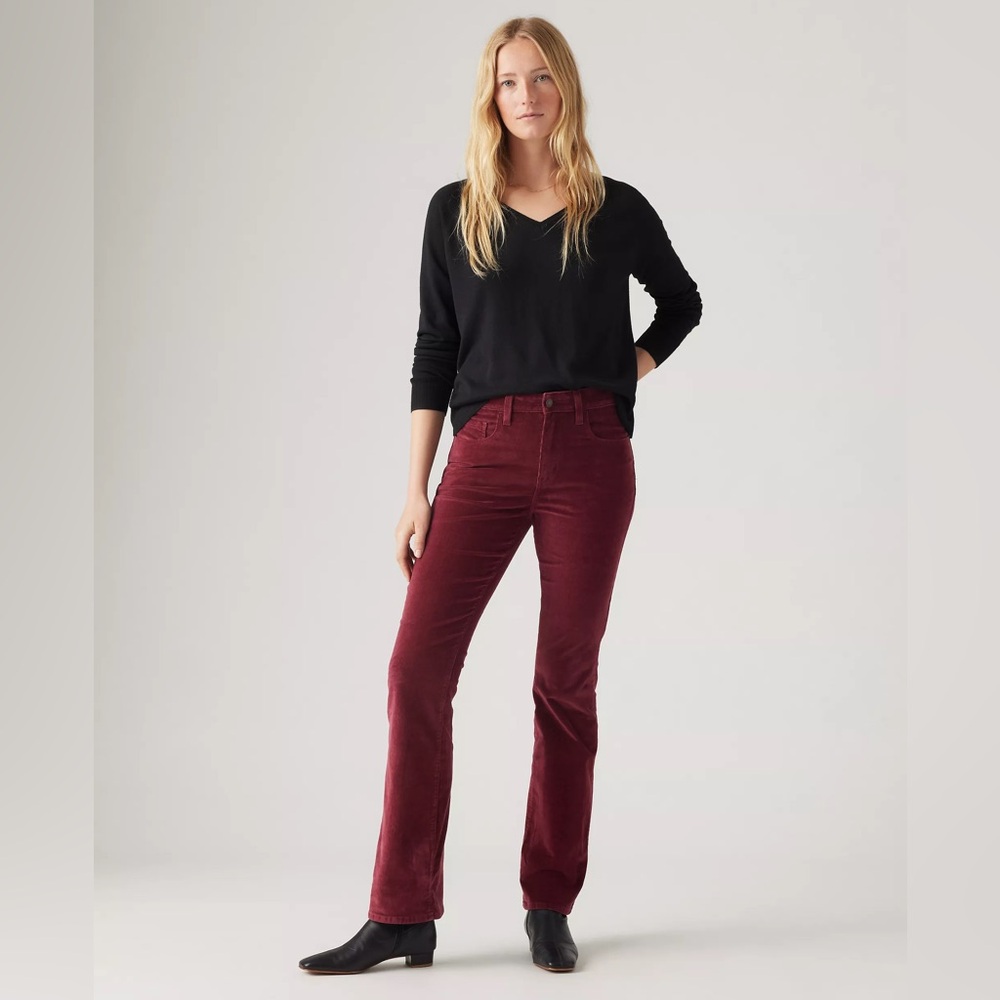 Levi’s 725 High Rise Bootcut Red Corduroy Pants size 28